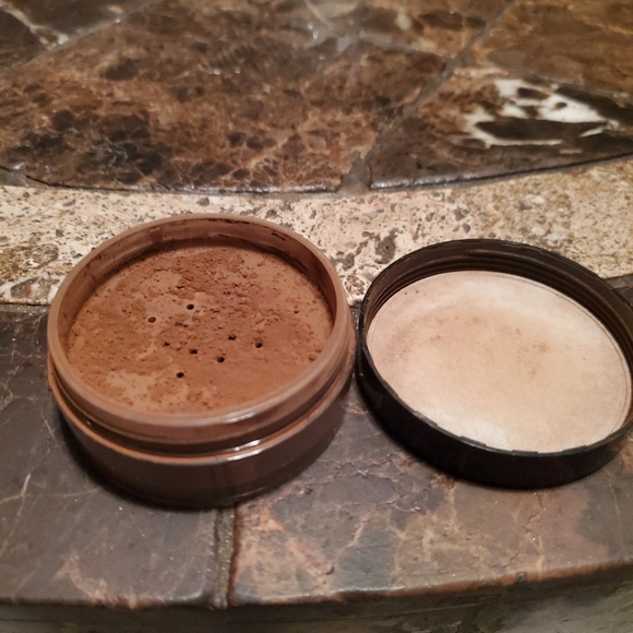 Bobbi Brown Sheer Finish loose Powder Warm Chestnut Dark Brown - Picture 5 of 5